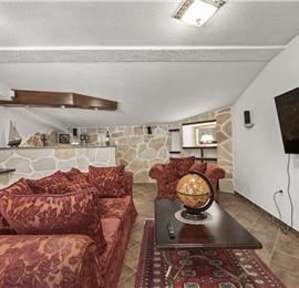 4-5 bedroom villa with Split City and Sea Views sleeps 8-10